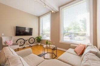 15 Glenridge Ave-Unit -19 in Montclair, NJ - Building Photo - Building Photo
