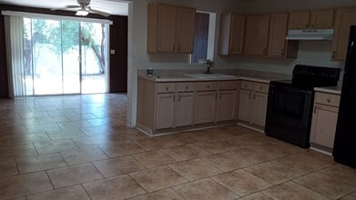 5071 S Cherry Ave in Tucson, AZ - Building Photo - Building Photo