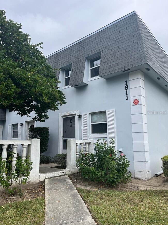 property at 1611 SE 25th St
