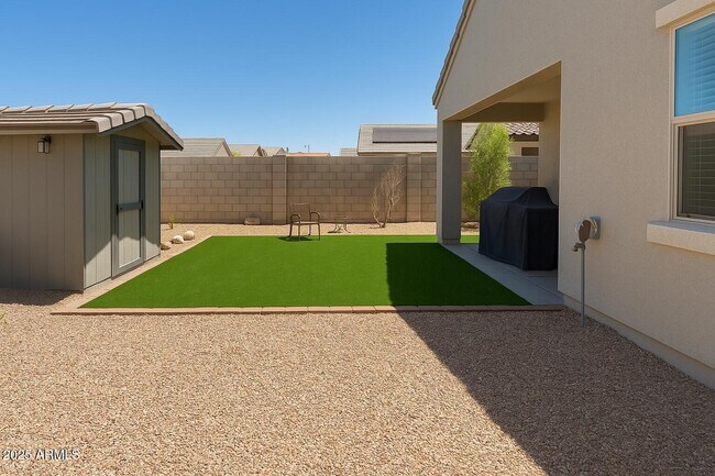 25698 W Desert Dr in Buckeye, AZ - Building Photo - Building Photo