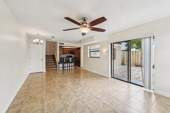 4075 Village Dr in Delray Beach, FL - Building Photo - Building Photo