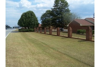 Colony West in Warner Robins, GA - Building Photo - Building Photo