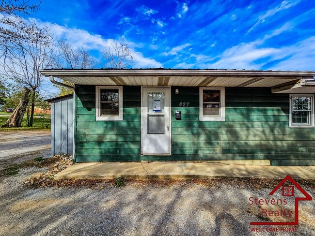 property at 427 S Cedar Ave