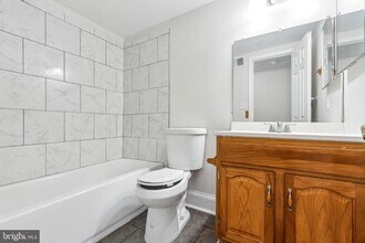 822 W Lombard St in Baltimore, MD - Building Photo - Building Photo