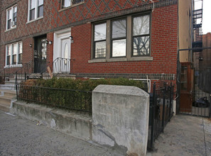 338 Starr St in Brooklyn, NY - Building Photo - Building Photo