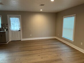 4504 Kingsbury St in Houston, TX - Building Photo - Building Photo