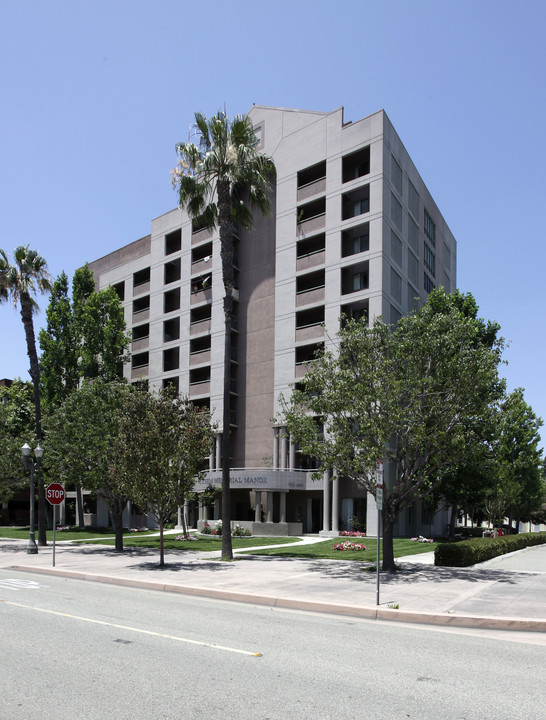 Anaheim Memorial Manor in Anaheim, CA - Building Photo