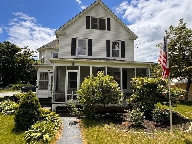 property at 19 Chapel St