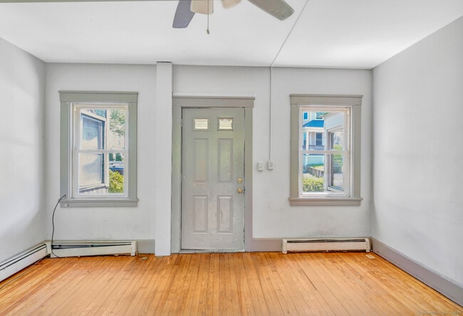 94 Oak St in Waterbury, CT - Building Photo - Building Photo