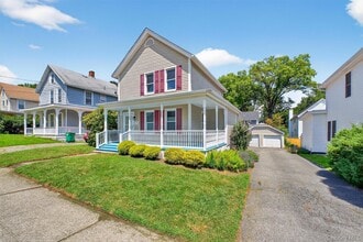 15 Maple St in Beacon, NY - Building Photo - Building Photo