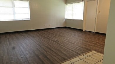 2014 S Flintlock Dr in Albany, GA - Building Photo - Building Photo