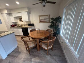 1550 W Ashlan Ave, Unit 123 in Fresno, CA - Building Photo - Building Photo