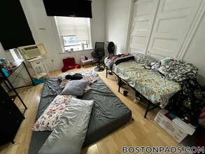 2 Centre St in Boston, MA - Building Photo - Building Photo