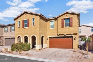 4712 E Nocona Ln in Phoenix, AZ - Building Photo