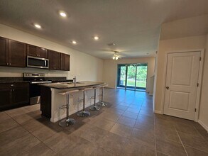 8652 Milestone Dr in Sarasota, FL - Building Photo - Building Photo