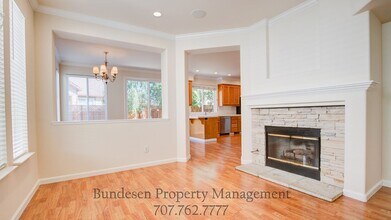 1824 Sandstone Dr in Petaluma, CA - Building Photo - Building Photo