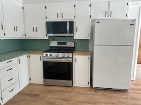 100 Valley View St in Verona, WI - Building Photo