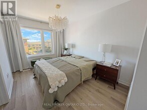 461 Blackburn Dr in Brantford, ON - Building Photo - Building Photo