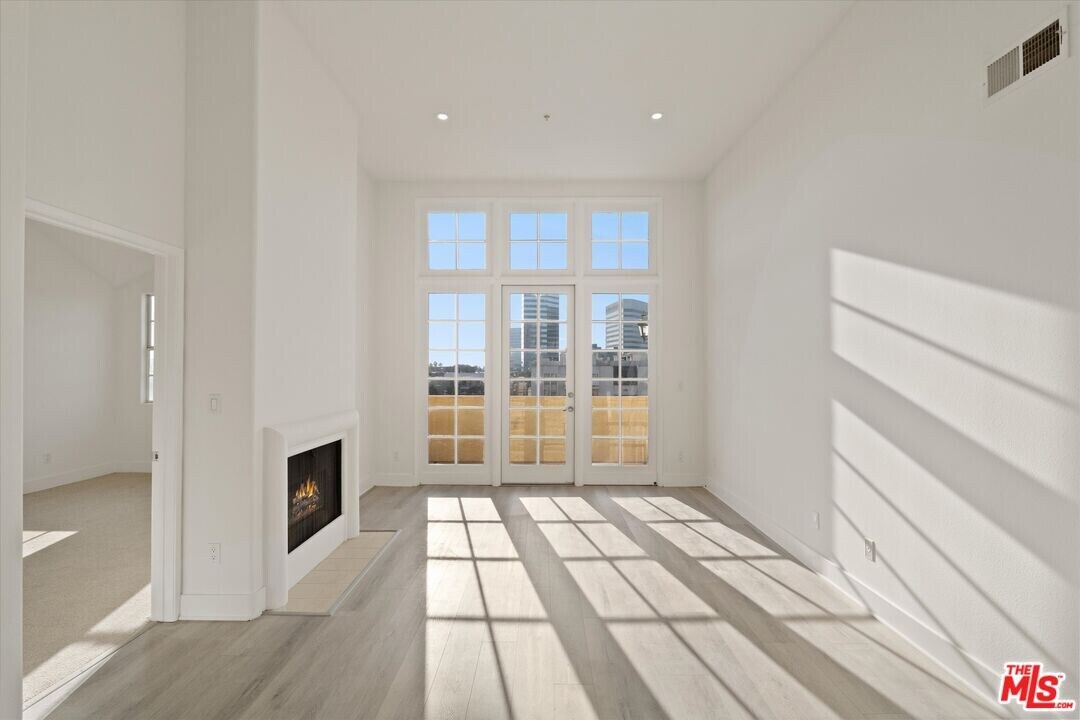 1225 Armacost Ave in Los Angeles, CA - Building Photo