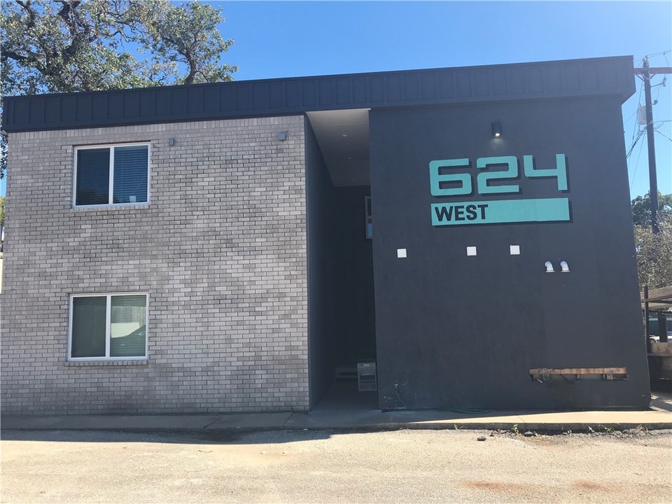 624 W 37th St-Unit -102 in Austin, TX - Building Photo