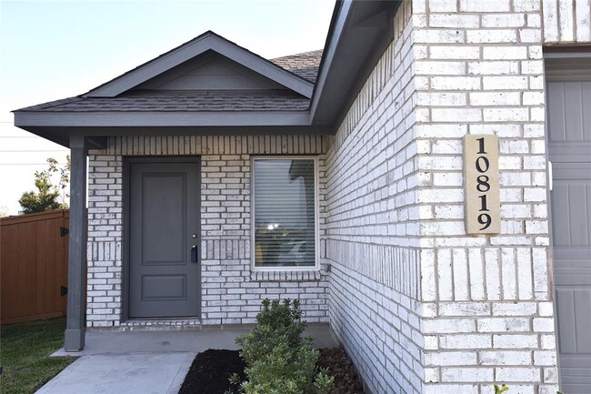 10819 Hickory Ln in Beasley, TX - Building Photo - Building Photo