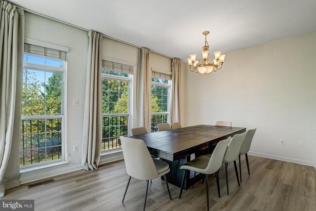 8535 Wyngate Manor Ct in Alexandria, VA - Building Photo - Building Photo