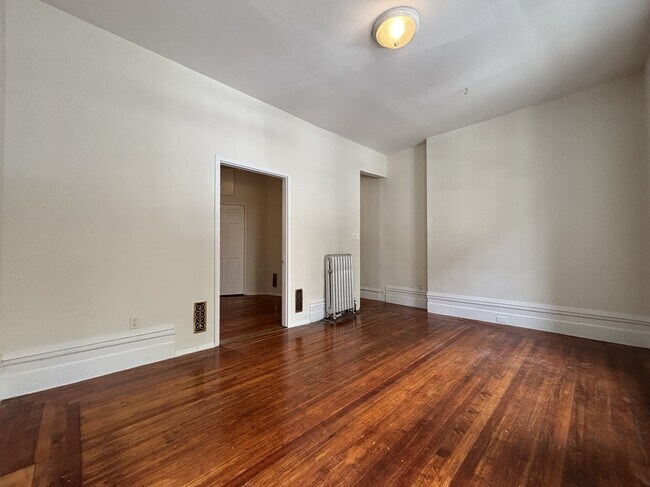 182 Claremont Ave in New York, NY - Building Photo - Building Photo
