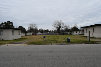 3234-3238 Claude St in Fayetteville, NC - Building Photo - Building Photo