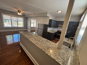 6118 W Roosevelt Rd in Oak Park, IL - Building Photo - Building Photo