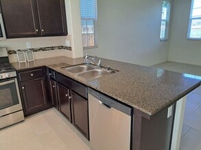 1411 Visionary Rd in Clovis, CA - Building Photo - Building Photo