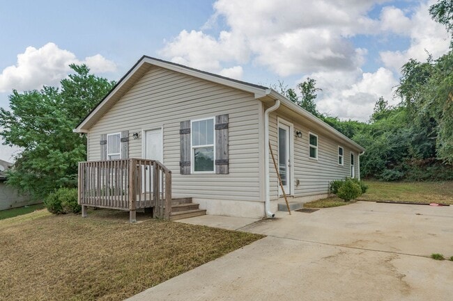 3017 3rd Pl E in Tuscaloosa, AL - Building Photo - Building Photo