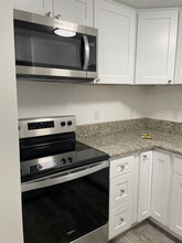 2583 Elgin Rd in Moses Lake, WA - Foto de edificio - Building Photo