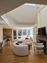 423 Concord Rd in Weston, MA - Building Photo