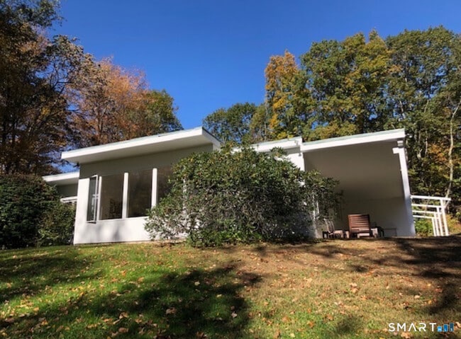 property at 525 Munger Ln