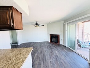 4448 Chaha Rd, Unit 206 in Garland, TX - Building Photo - Building Photo
