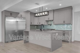 3576 Silver Wy in West Kelowna, BC - Building Photo - Building Photo