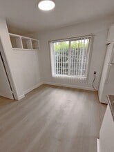 4402 Mammoth Ave, Unit 8 in Los Angeles, CA - Foto de edificio - Building Photo