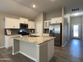 13877 Paseo Perlas Dr in El Paso, TX - Building Photo - Building Photo