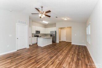 2000 Howard Christy Ct in Jacksonville, FL - Building Photo - Building Photo