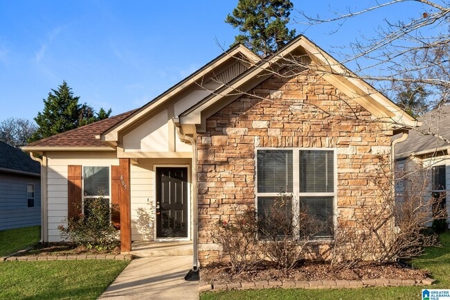 property at 465 Fox Run Cir