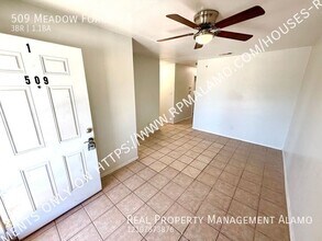 509 Meadow Forge in Converse, TX - Building Photo - Building Photo
