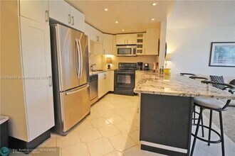 4008 Berkshire A in Deerfield Beach, FL - Building Photo - Building Photo