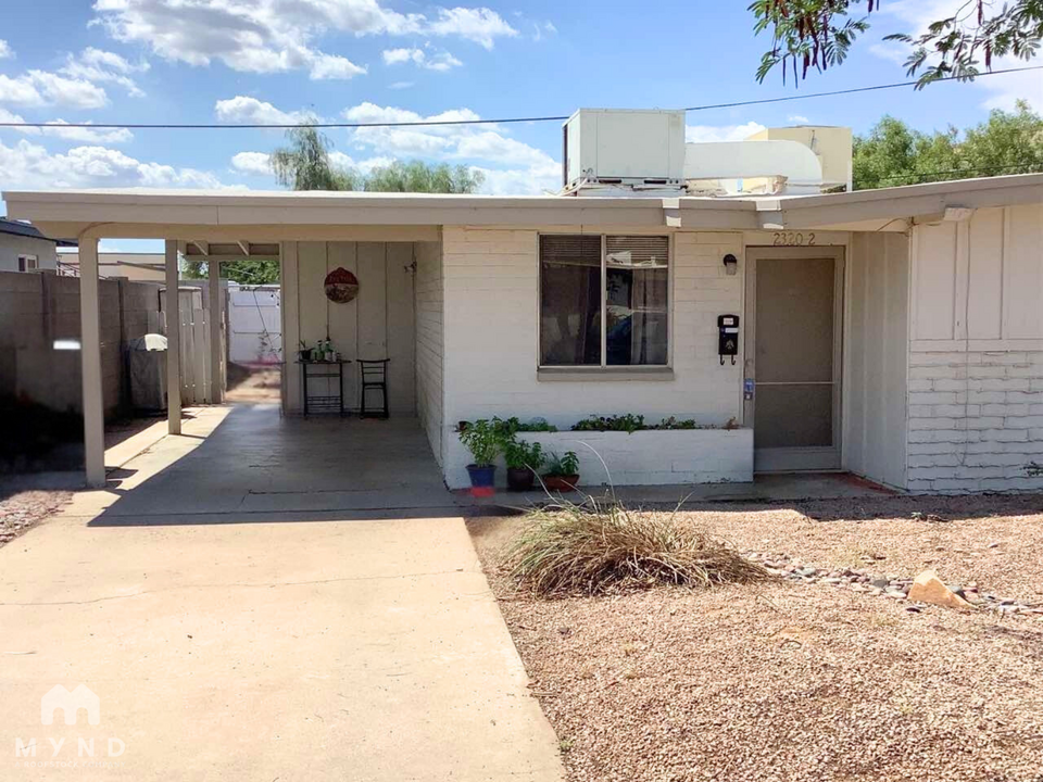 2320 N 51st Pl in Phoenix, AZ - Building Photo