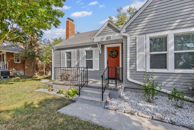 805 W Ash St in Columbia, MO - Building Photo - Building Photo