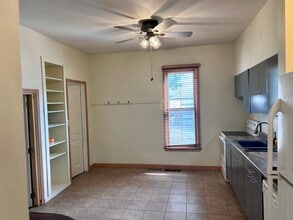 212 7th Ave SE in Aberdeen, SD - Building Photo - Building Photo