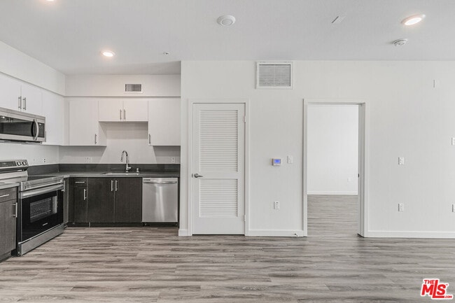 3567 Chesapeake Ave in Los Angeles, CA - Building Photo - Building Photo