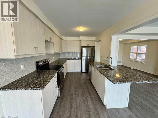 143 Ridge Rd in Cambridge, ON - Building Photo - Building Photo