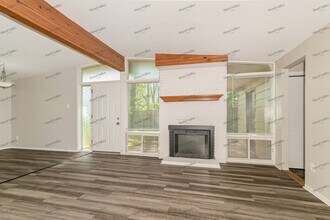 890 St Anthony Ln in Florissant, MO - Building Photo - Building Photo