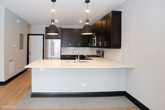 4326 N Ashland Ave-Unit -Unit TH in Chicago, IL - Building Photo - Building Photo