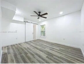 5345 Avon Ct in Orlando, FL - Foto de edificio - Building Photo